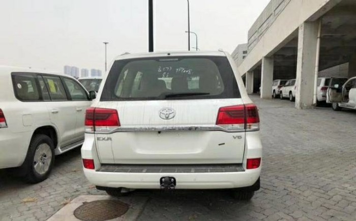 酷路泽4000 2020款 4.0L EX-R 天窗 中东