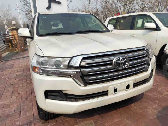 酷路泽4000 2020款 4.0L GX-R 八气 底挂 流水灯 中东