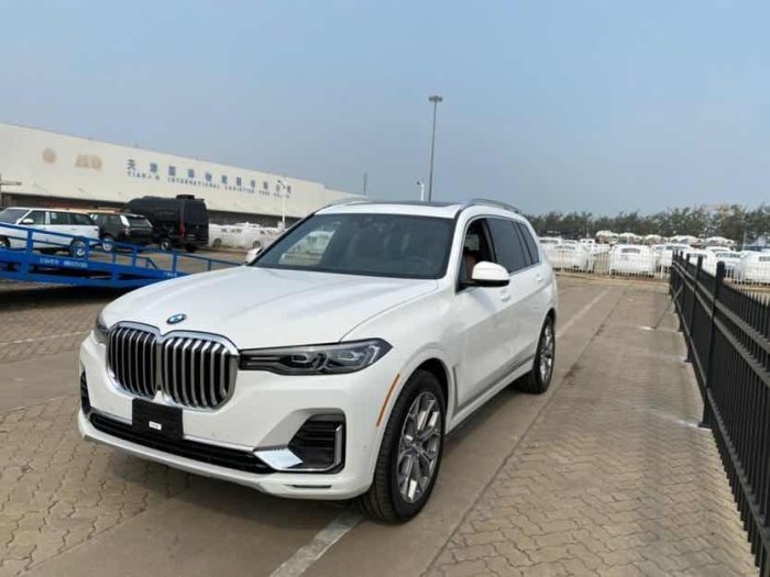 宝马X7 2021款 xDrive40i M运动 大豪华 6座 加规