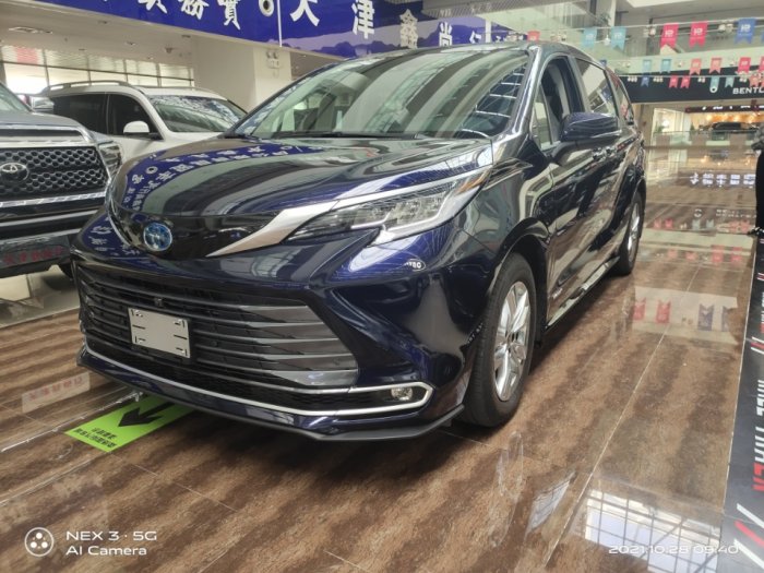 塞纳 2021款 2.5L 油电混合 四驱 LTD 加规