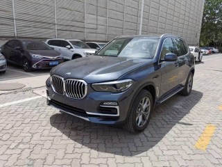 宝马X5  21款 xDrive40i XLine 墨规