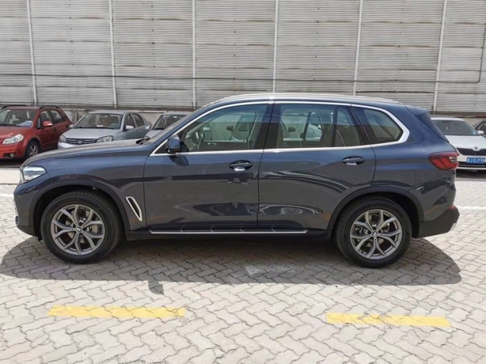 宝马X5 2021款 xDrive40i XLine 墨规