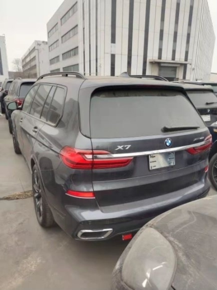 宝马X7 2021款 xDrive40i M运动 卓越豪华 7座 加规