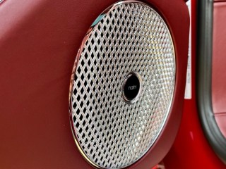 飞驰 2021款 4.0T 五座 V8 欧规