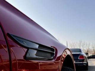 飞驰 2021款 4.0T 五座 V8 欧规