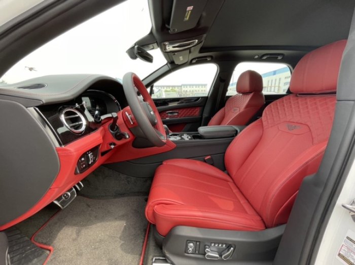 添越 2021款 4.0T V8 五座 美规