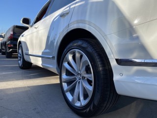 添越 2021款 4.0T V8 五座 美规