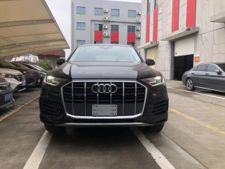 奥迪Q7  22款 3.0T 标准型 欧规