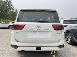 酷路泽3500 2022款 3.5T GX-R 20轮 JBL 后娱 中东