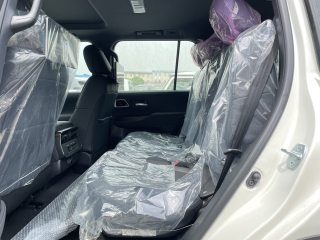 酷路泽3500 2022款 3.5T GX-R 20轮 JBL 后娱 中东