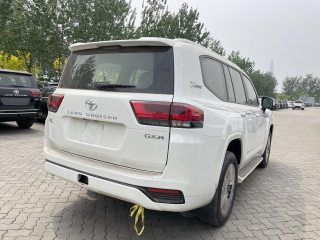 酷路泽3500 2022款 3.5T GX-R 20轮 JBL 后娱 中东