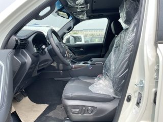 酷路泽3500 2022款 3.5T GX-R 20轮 JBL 后娱 中东