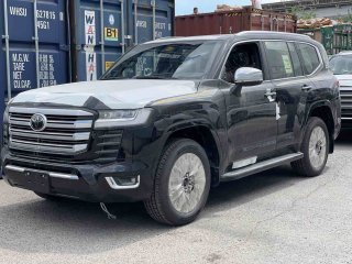 酷路泽3500 2022款 3.5T VX-S 中东