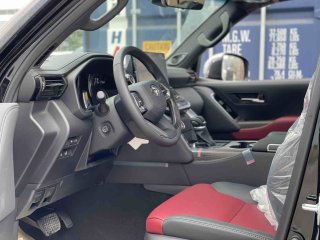 酷路泽3500 2022款 3.5T VX-S 中东