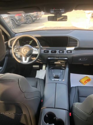 奔驰GLS450 2022款 GLS450 7座 全景20轮 美规