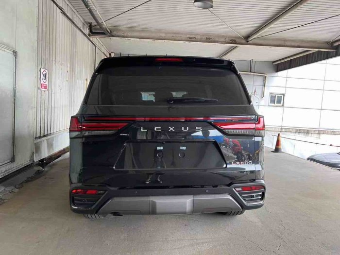 雷克萨斯LX600 2022款 LX600 Premium高级 标准型 美规