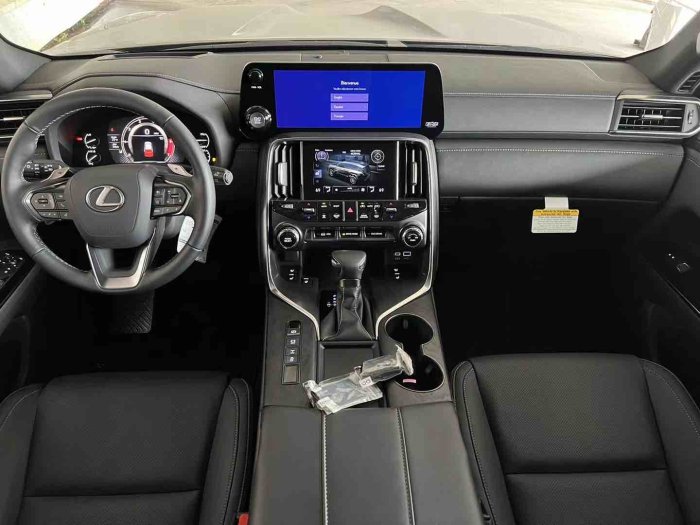 雷克萨斯LX600 2022款 LX600 Premium高级 标准型 美规