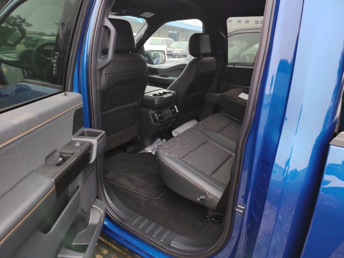 福特F-150(猛禽) 2022款 3.5T 四门 Tremor越野版 墨规