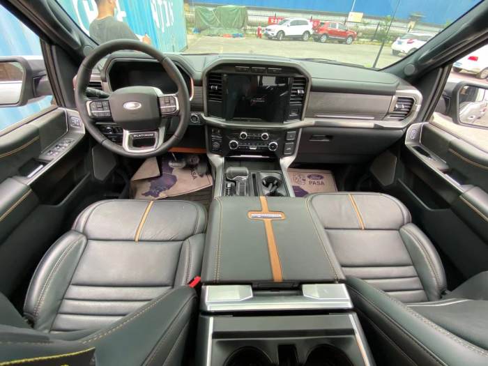 福特F-150(猛禽) 2022款 3.5T 四门 白金版 墨规