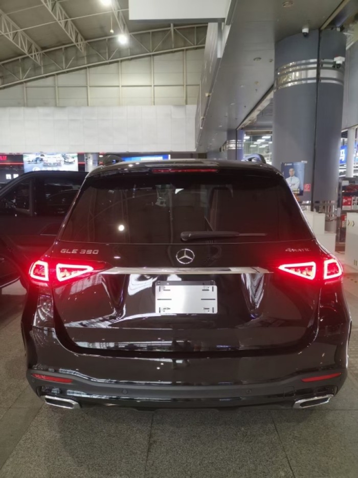 奔驰GLE350 2022款 GLE350 5座 豪华包 运动包 加规