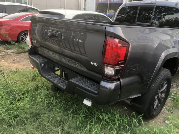 塔库玛 2021款 3.5L 自动 TRD Pro 加规