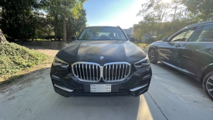宝马X5 2020款 xDrive40i 标准 19轮 中东