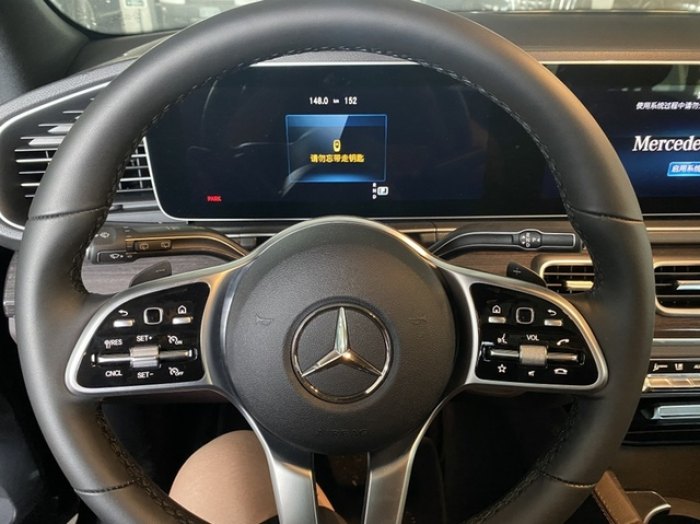 奔驰GLE350 2022款 GLE350 四驱 豪华包 美规