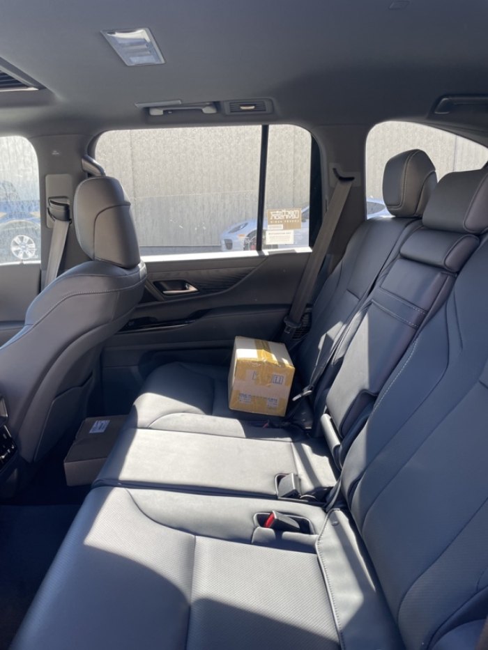 雷克萨斯LX600 2022款 LX600 Premium高级 标准型 美规