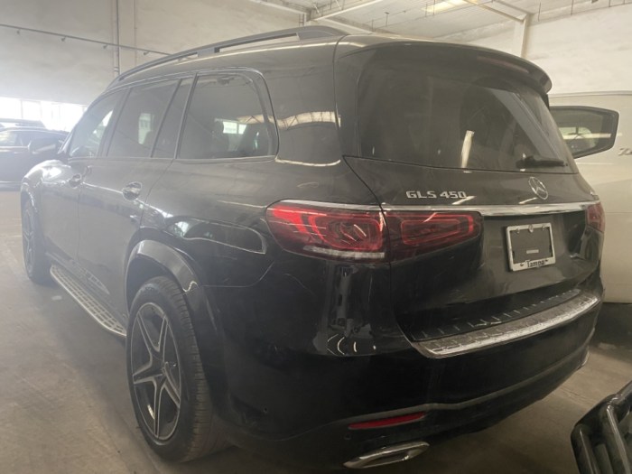 奔驰GLS450 2022款 GLS450 7座 小窗21轮 美规