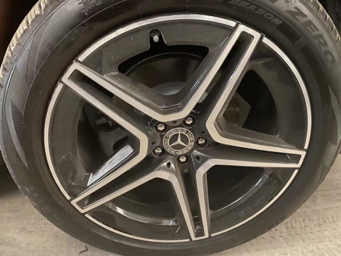 奔驰GLS450 2022款 GLS450 7座 小窗21轮 美规