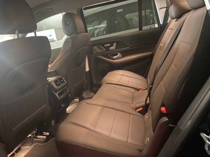 奔驰GLS450 2022款 GLS450 7座 小窗21轮 美规