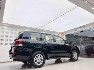 酷路泽5700  21款 5.7L VX-R  中东