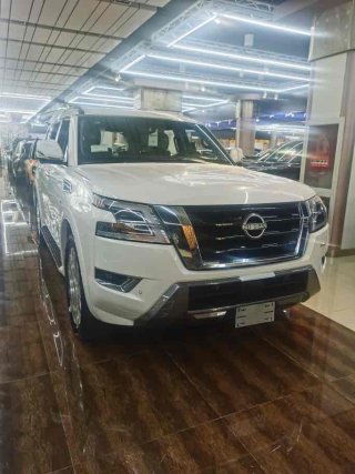 Armada  22款 5.6L SV 美规
