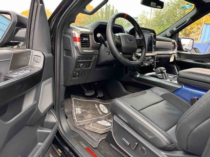 福特F-150(猛禽) 2022款 3.5T 四门 Raptor猛禽 高配 墨规