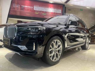 宝马X7  22款 xDrive40i M运动 美规