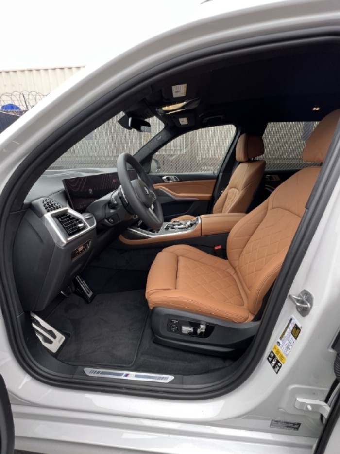 宝马X7 2023款 xDrive40i M运动 美规