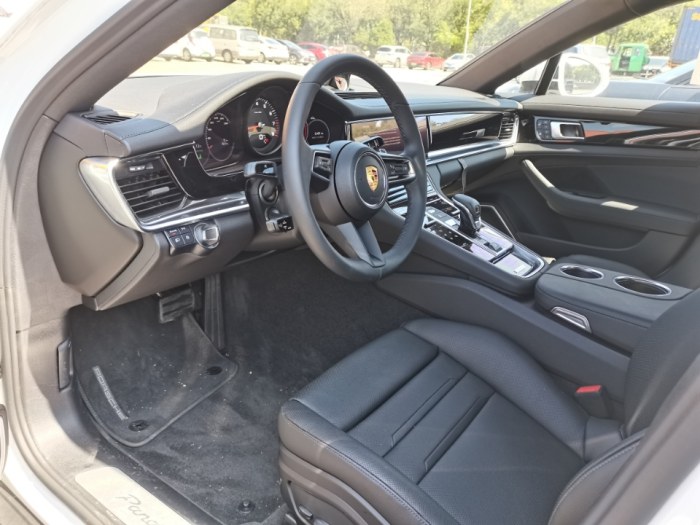 Panamera 2022款 4 2.9T 美规