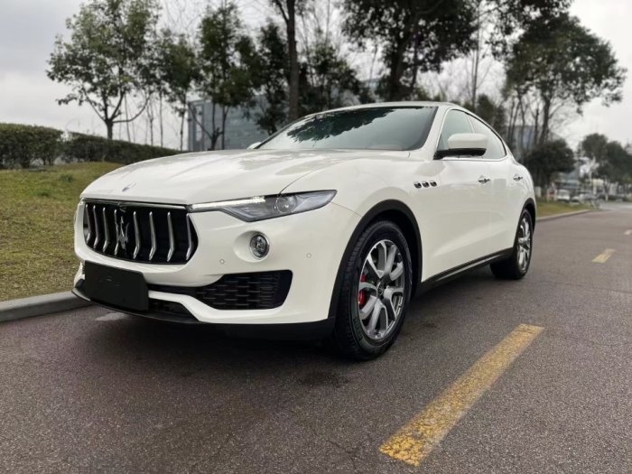 Levante 2021款 3.0T 350Hp 标准 美规