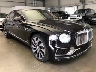飞驰 2022款 4.0T 五座 欧规