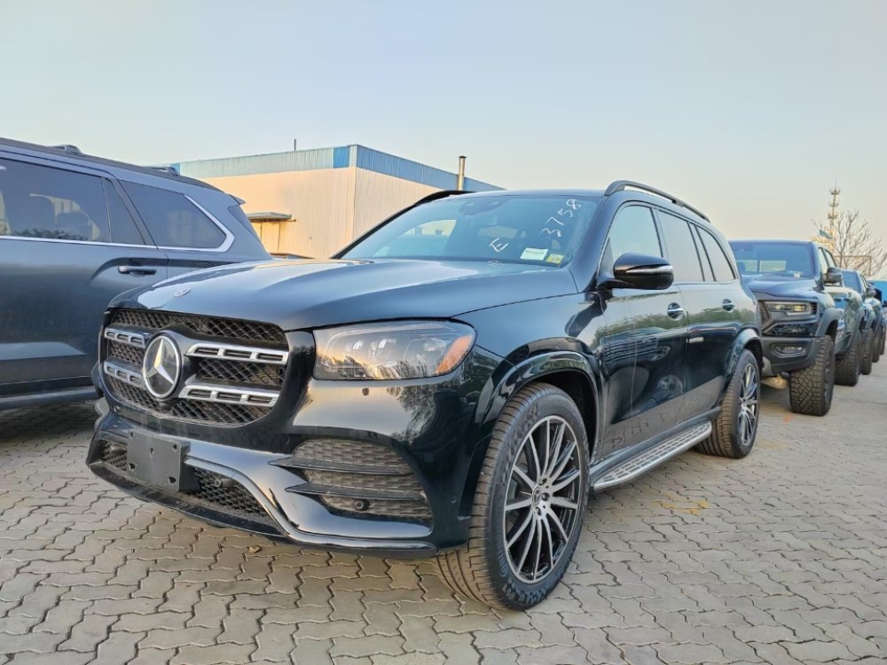 奔驰gls45023款gls4506座amg包雷测包抬显电吸美规