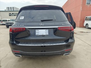 奔驰GLS450  23款 GLS450 7座 抬显 电吸 美规