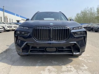 宝马X7  23款 xDrive40i M运动 行政包 气候舒适包 美规