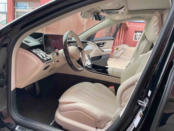 奔驰S级 2023款 S500 四驱 长轴 美规