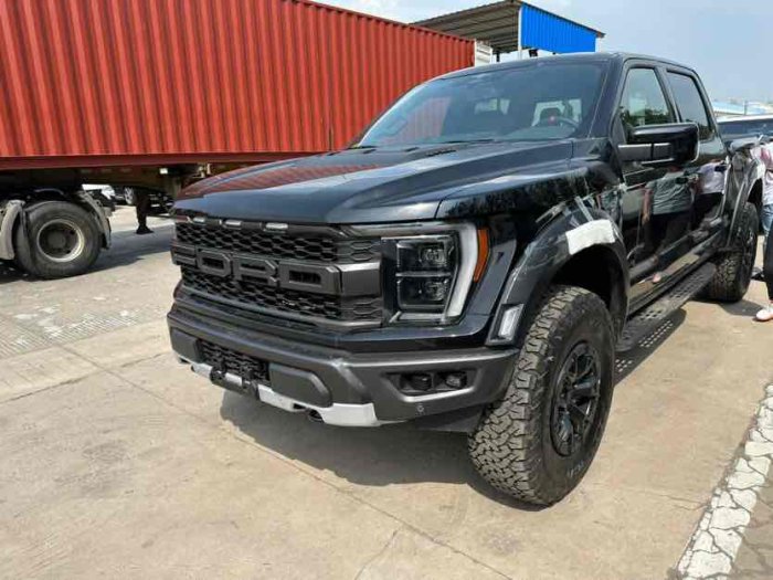 福特F-150(猛禽) 2023款 3.5T 四门 Raptor猛禽 37性能包 加规