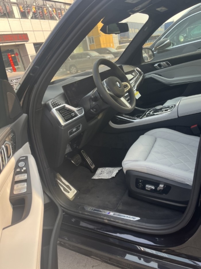 宝马X7 2023款 xDrive40i M运动 M运动Pro 美规
