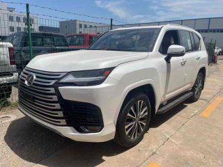 雷克萨斯LX600  23款 LX600 7座 Signature签名版 中东