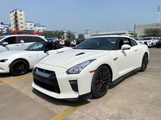 日产GT-R  23款 3.8T Premium豪华 加规