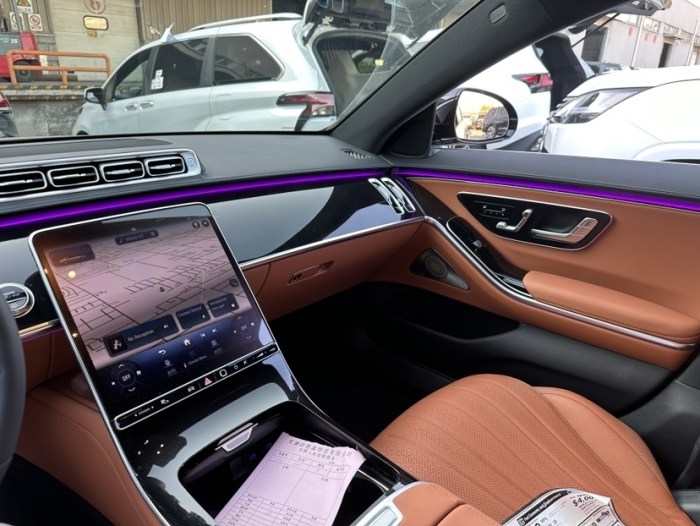 奔驰S级 2023款 S500 四驱 长轴 AMG 温暖舒适包 美规