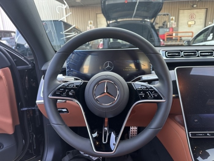 奔驰S级 2023款 S500 四驱 长轴 AMG 温暖舒适包 美规