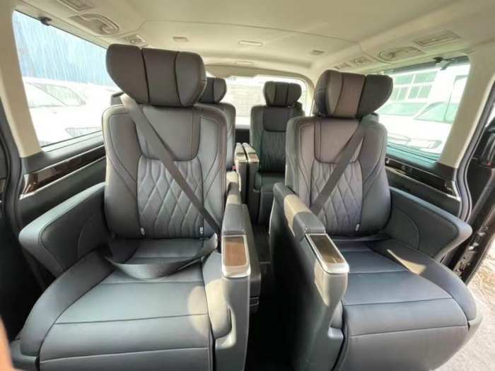 Granvia格兰维亚 2023款 3.5L Premium高级 雷测 中东
